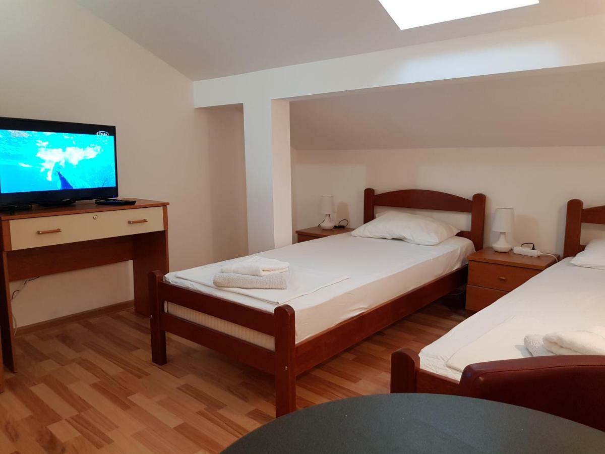 Emi Budva Exterior foto