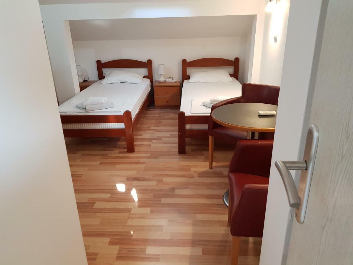 Emi Budva Exterior foto