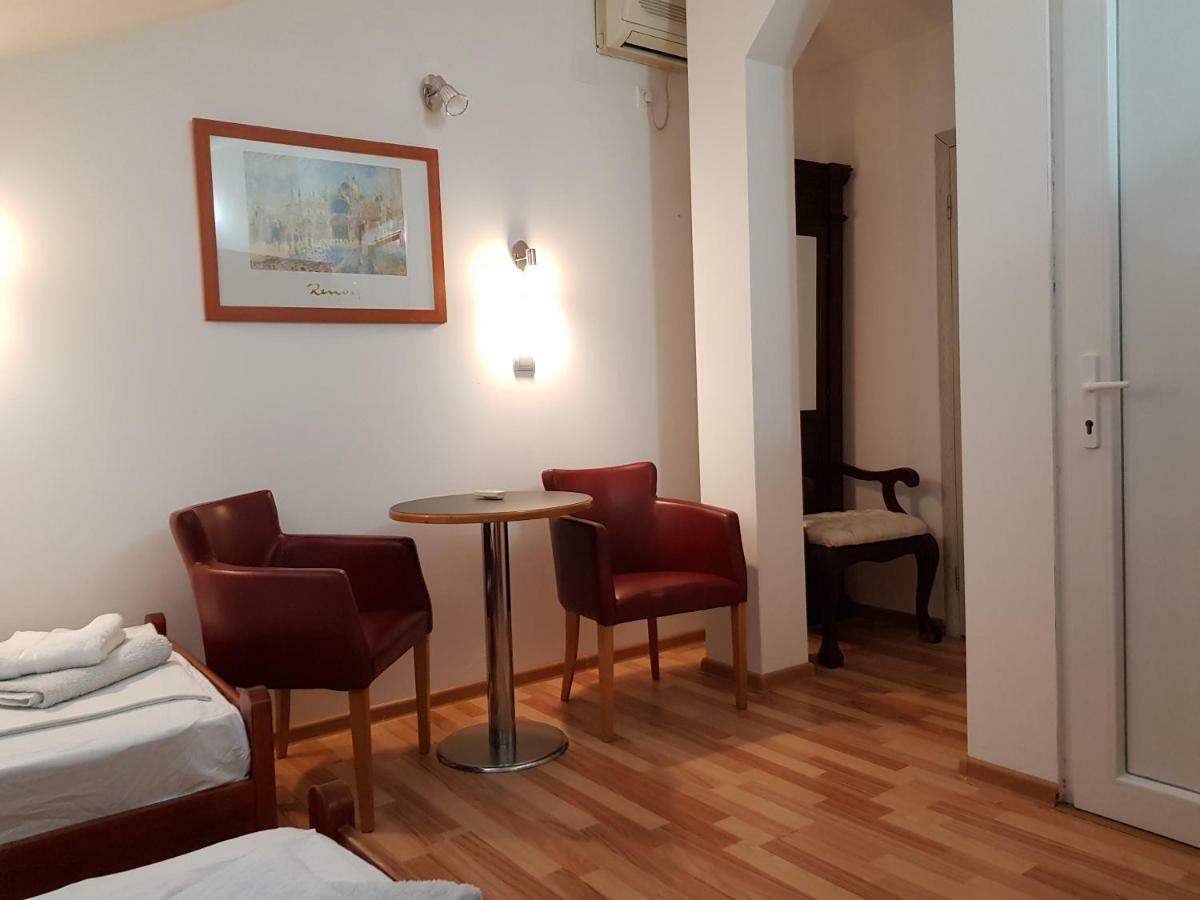 Emi Budva Exterior foto
