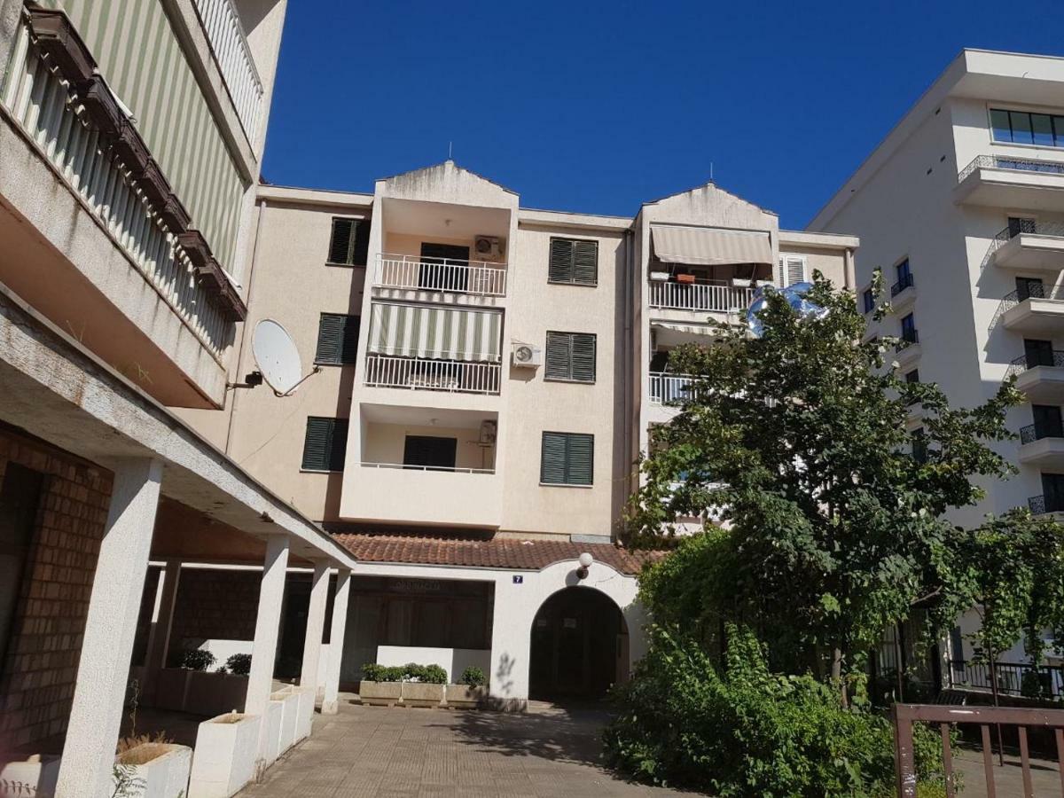 Emi Budva Exterior foto